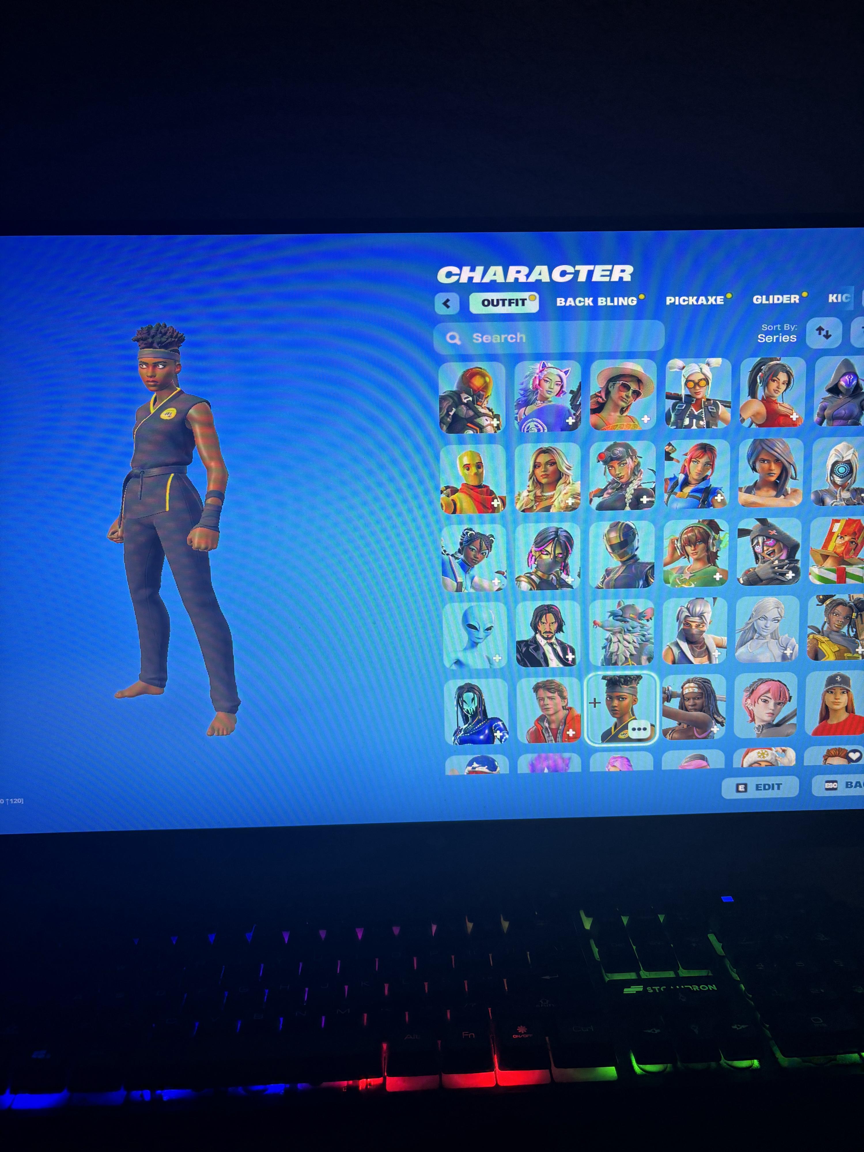 Sunny | Lara Croft | 163 Skins | Chapter 2 Season 2 | Level 140 - Image 9
