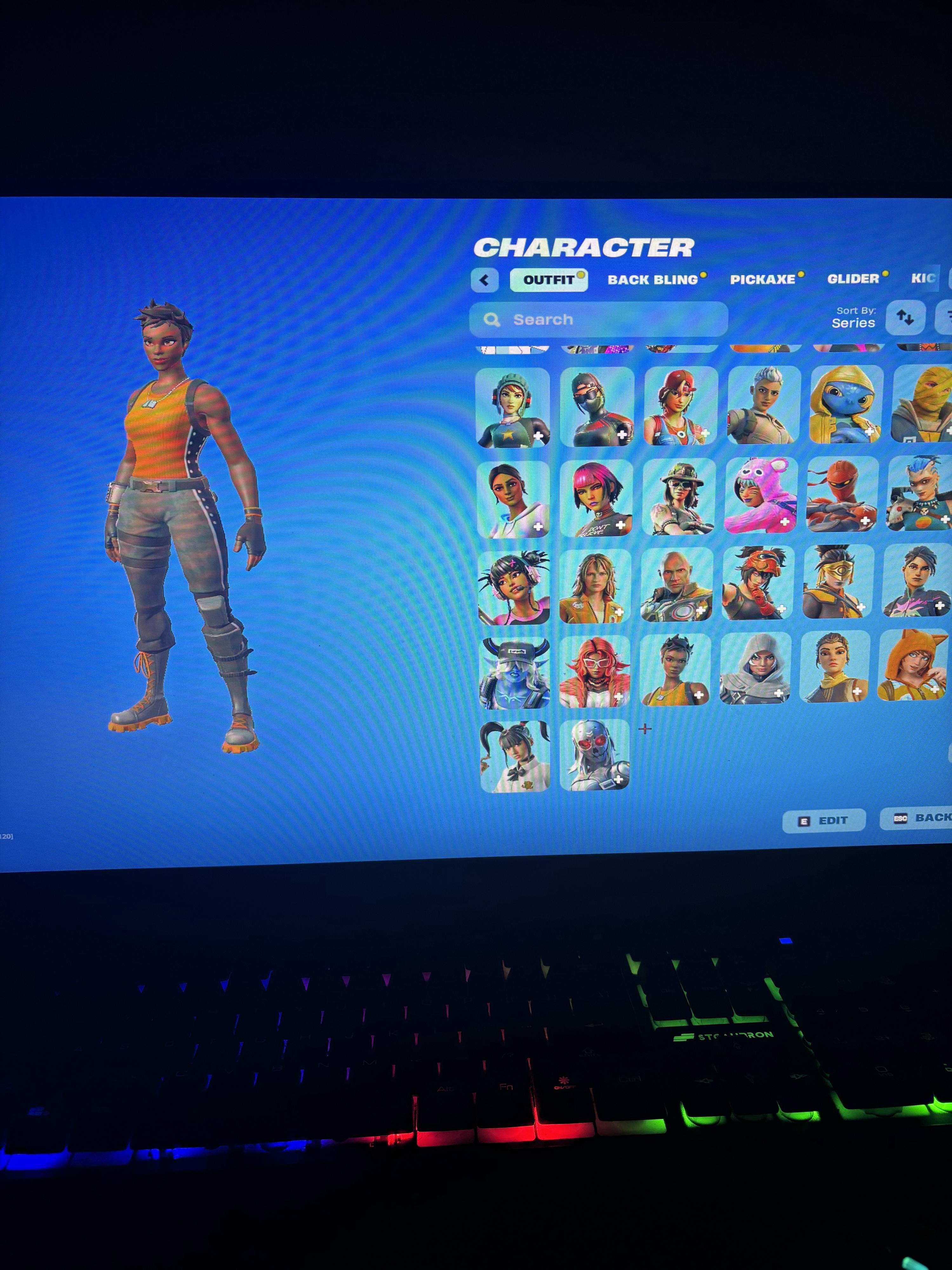 Sunny | Lara Croft | 163 Skins | Chapter 2 Season 2 | Level 140 - Image 4