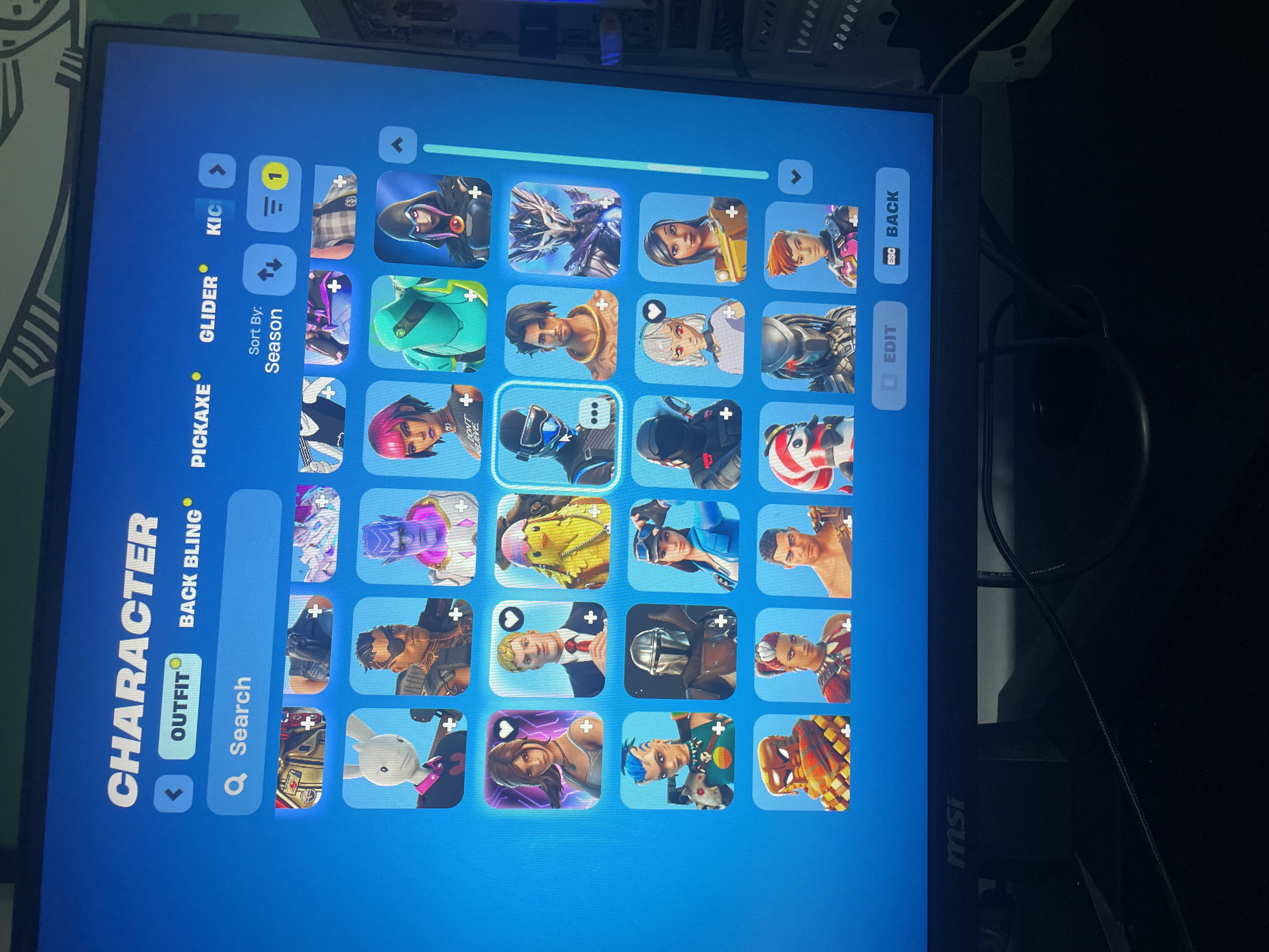 Oro | Polar Peely | 232 Skins | Chapter 2 Season 2 | Level 4251 - Image 3