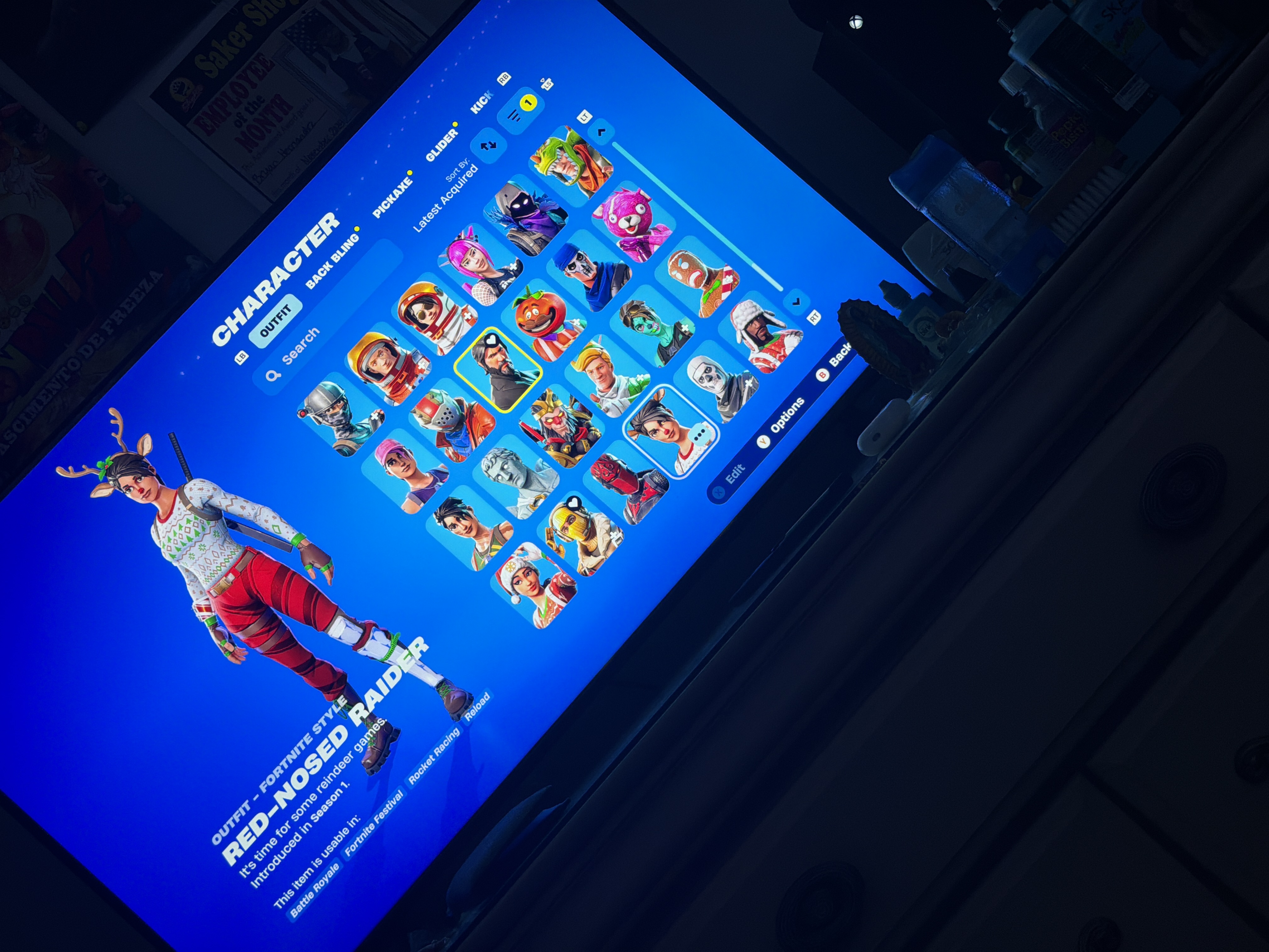 Predator | Oscar | Ember | 204 Skins | Chapter 1 Season 3 | Level 1575 | Full Email - Image 7