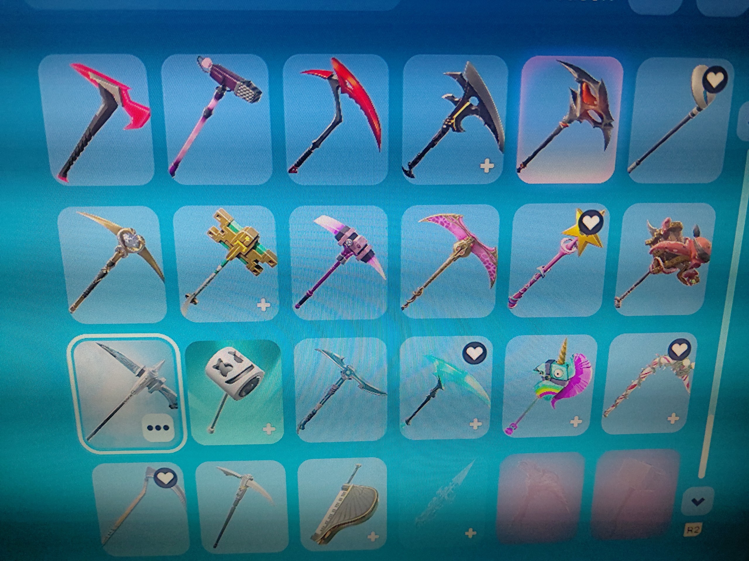 Tony Stark | Leviathan Axe | Spider Gwen | 142 Skins | Season 8 - Image 4