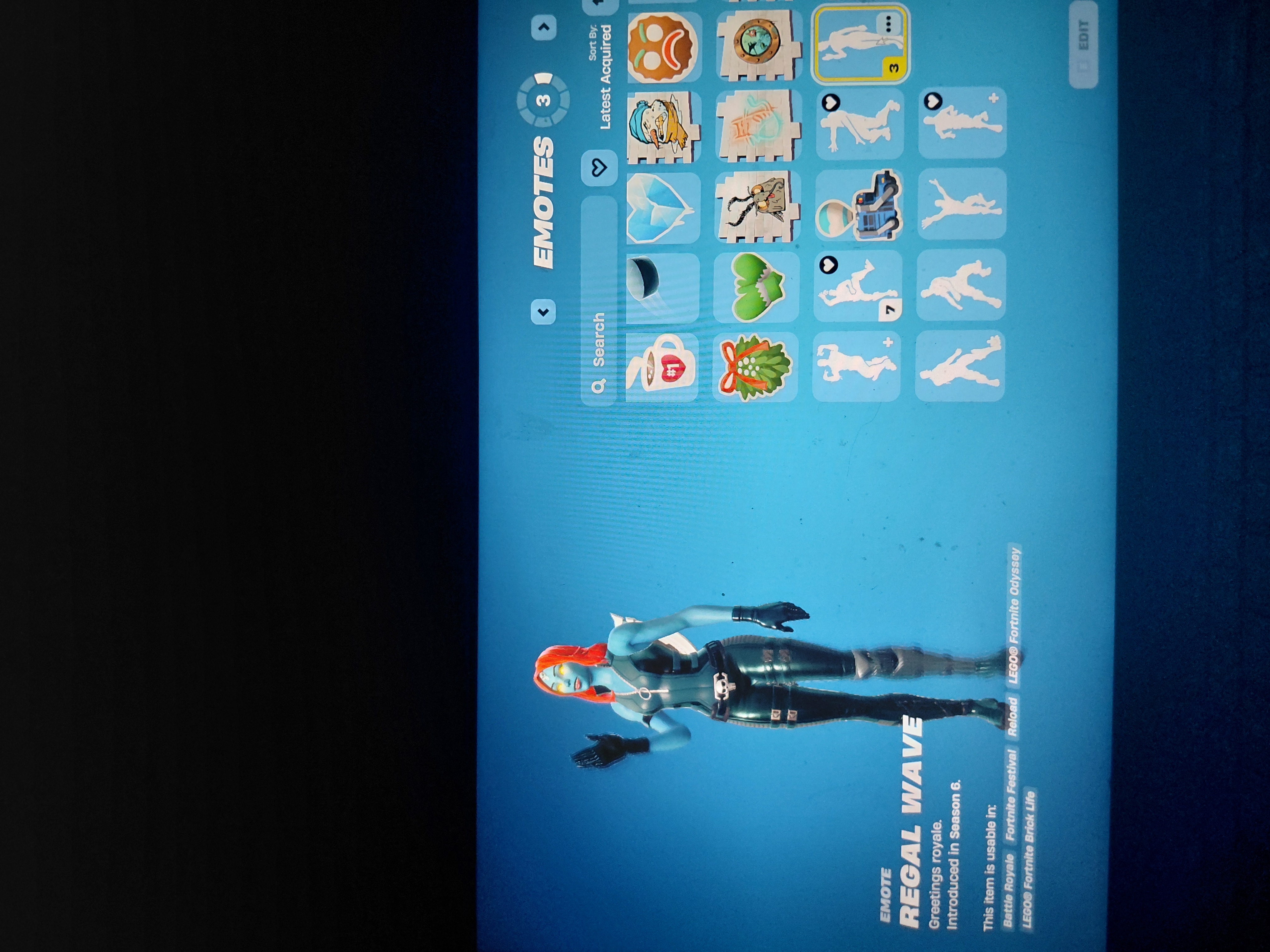 Holofoil Marvel Skins | Golden Lara Croft | Travis Scott Glider | 225 Skins | Season 8 | Level 4335 - Image 6