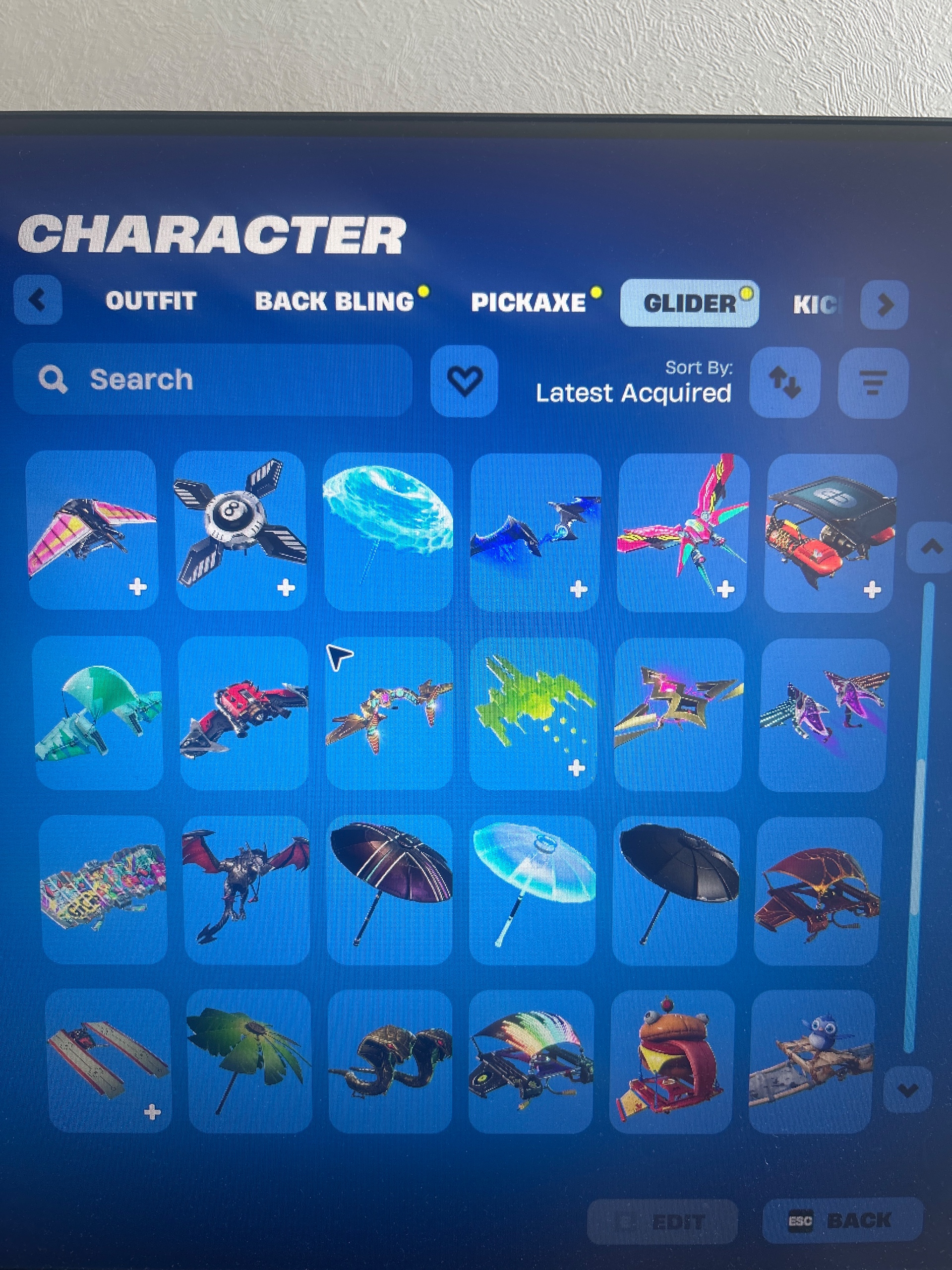 Catalyst | Valor | 82 Skins | Season 3 | Level 1182 - Image 10