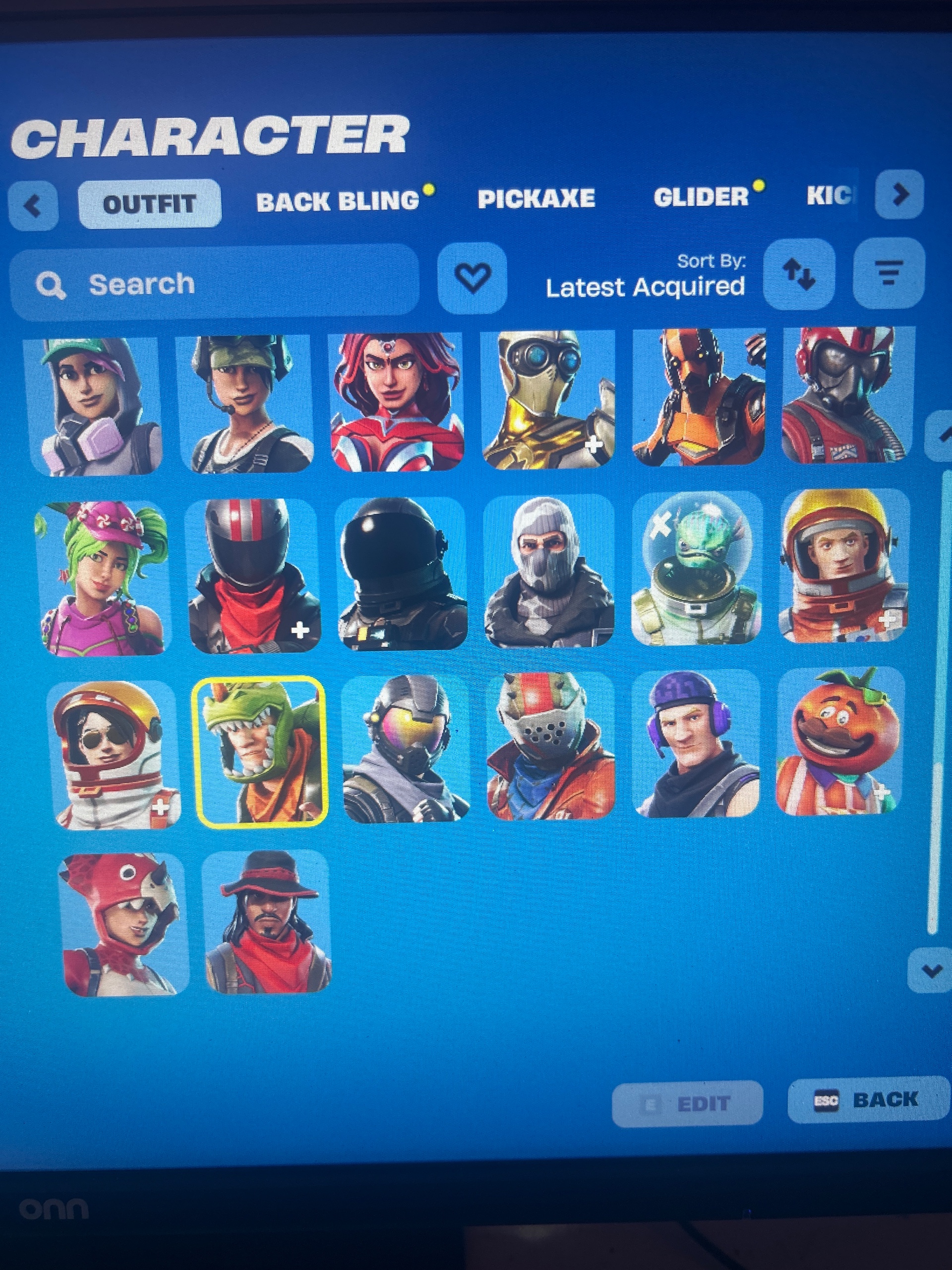 2017 Account | Magnus | Carbide | 62 Skins | Season 3 | Level 30 - Image 3