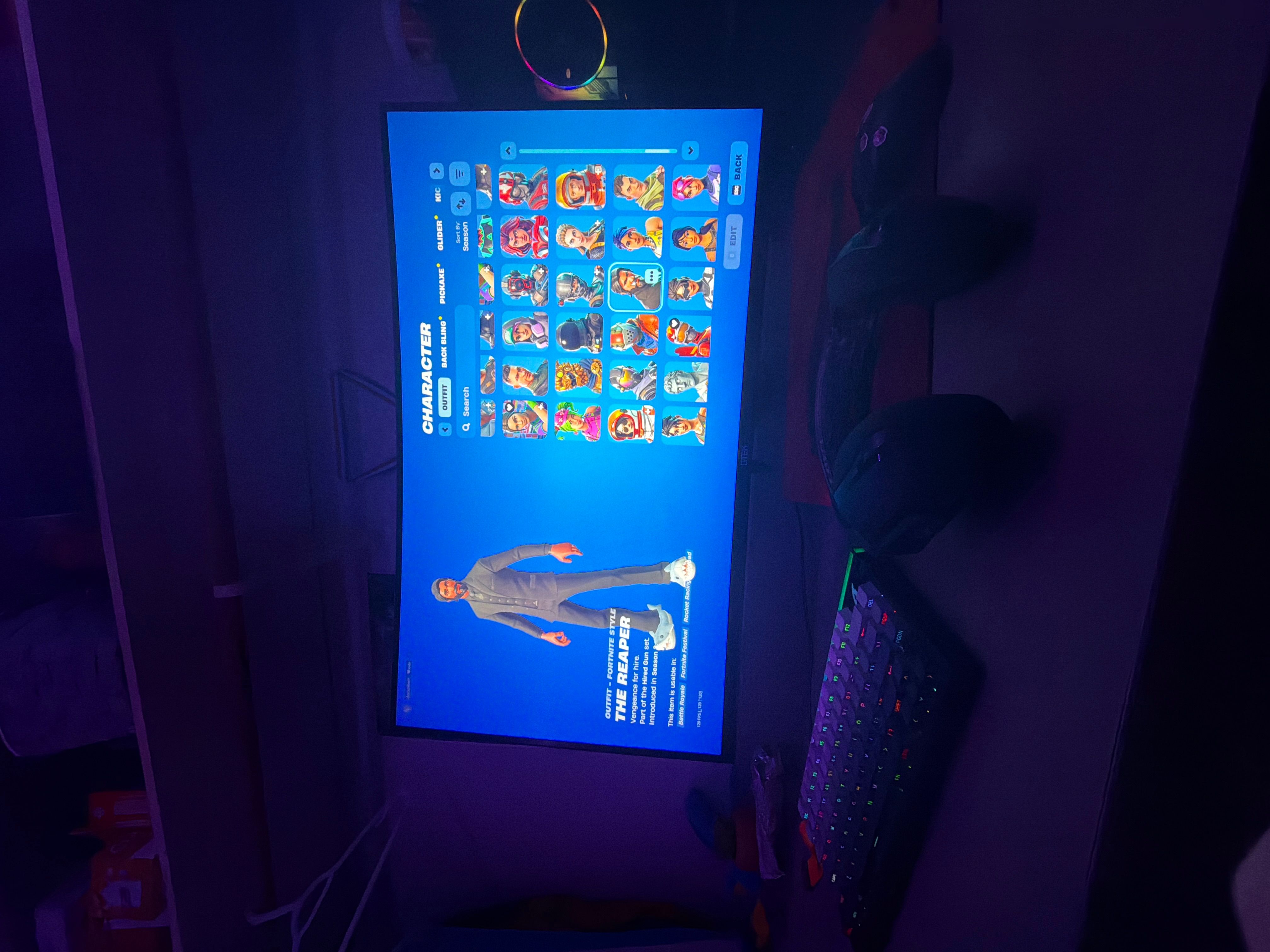 Glow | Dark Vertex | IKONIK | 269 Skins | Season 3 | Level 3694 - Image 6