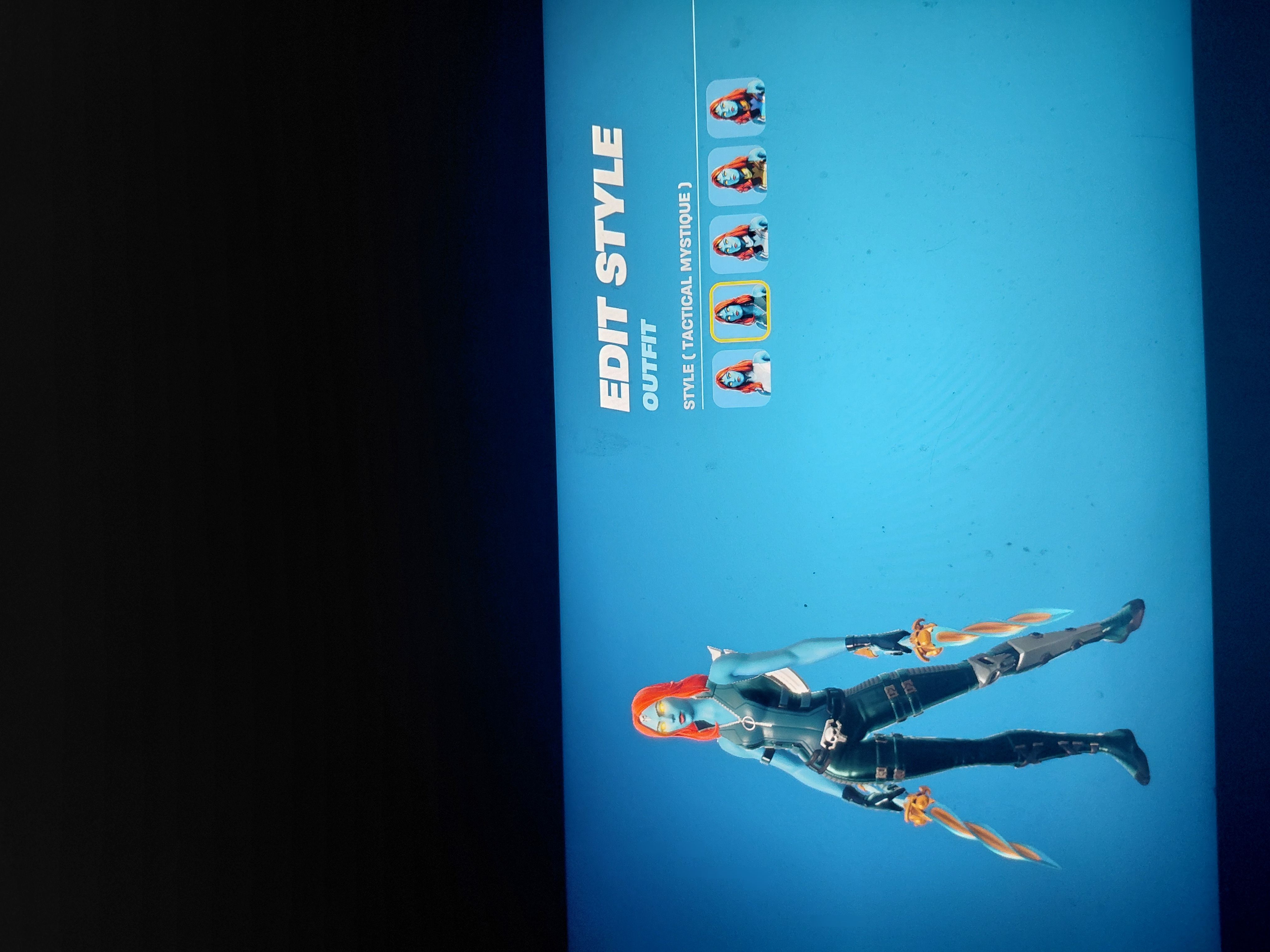 Holofoil Marvel Skins | Golden Lara Croft | Travis Scott Glider | 225 Skins | Season 8 | Level 4335 - Image 4